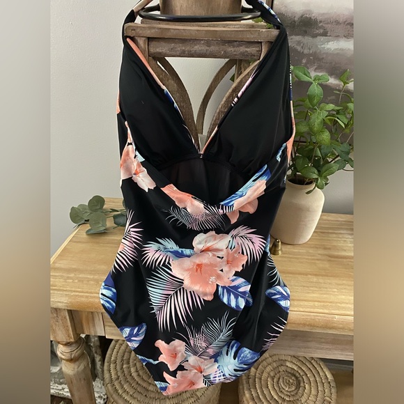DKNY Tropical Floral Print One Piece Designer‎ Bathing Suit - XL - Picture 5 of 7